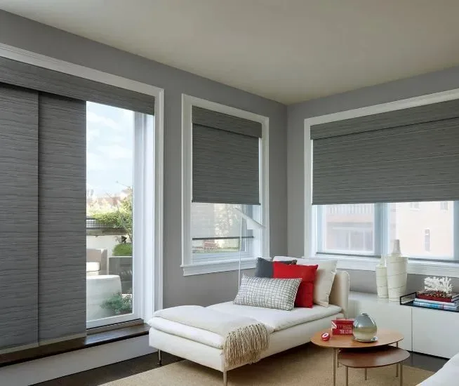 Refine aluminio reciclado PVC carpintería aislante calidad elegante colores Barcelona Trinitat Vella Logo Aluminisaba web aluminio ventas puertas carpintería PVC aluminio 2025